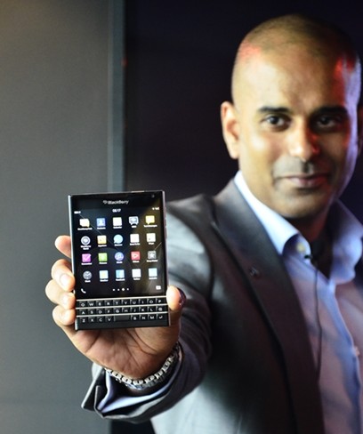 BlackBerry Launches The Passport