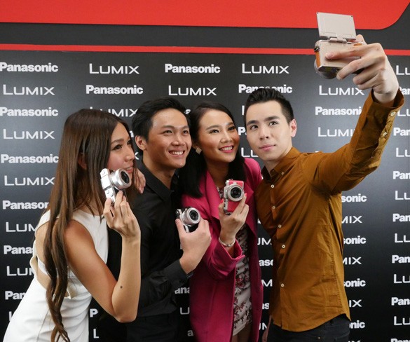 Panasonic launches new camera Lumix GF7