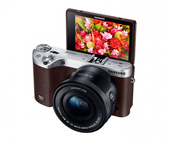 Samsung NX500 – Mirrorless Digital Camera with Power Zoom Lens