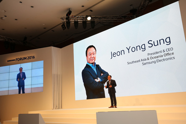 Jeon Yong Sung, President and CEO of Southeast Asia & Oceania, Samsung Electronics address guests at the 2016 Samsung Forum in Kuala Lumpur.