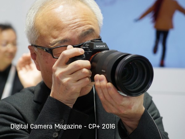 Visitors hands-on the 24-70mm