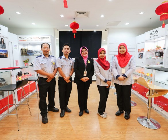 Canon Opens Customer Care Centre at Low Yat Plaza