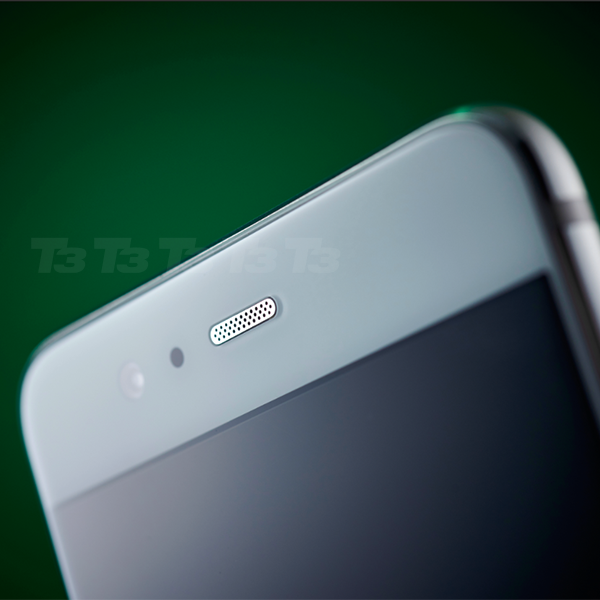 In the same test – brightness at max and Wi-Fi switched on – the P10 lost 22%, which is a great performance as it’ll theoretically last you several movies before requiring a top up.