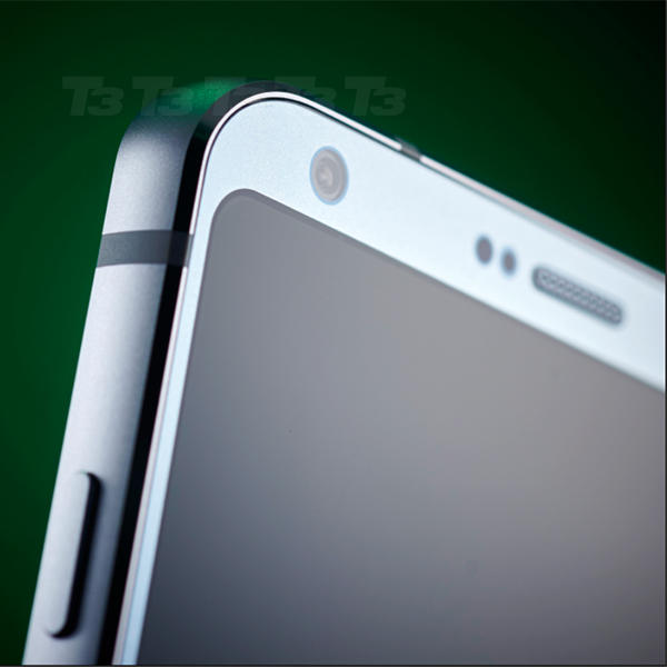 The LG G6 was the poorest performer in our low light tests, with the 13MP standard sensor struggling to match up to its rivals in both clarity and brightness.
