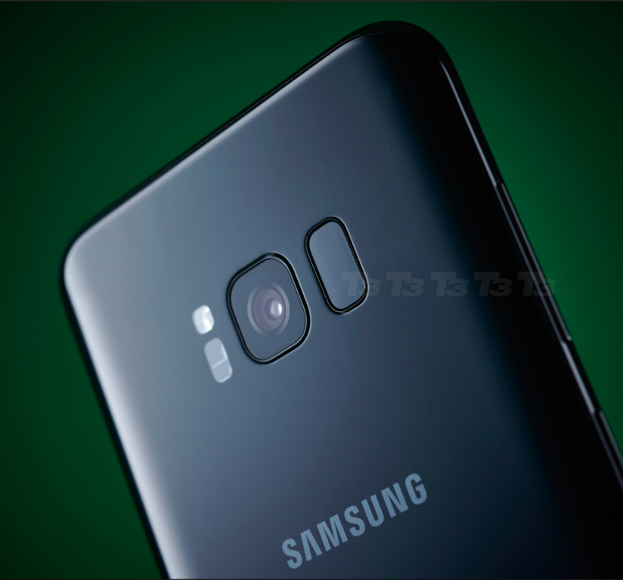 Don’t be fooled by the weak-sounding 12MP sensor, because the S8’s rear camera is top-tier, and there’s plenty of magic hiding beneath the hood