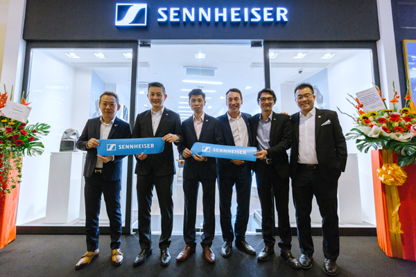 sennheiseropening1