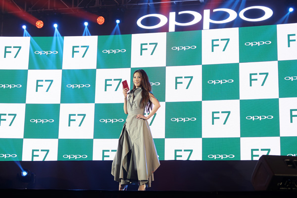 oppof7launch2