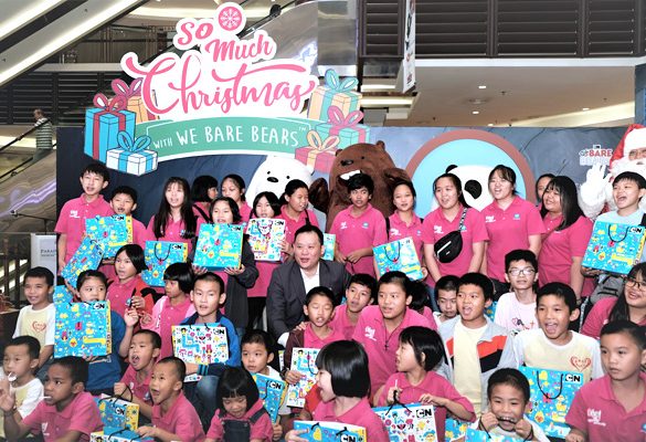 Paradigm Mall Petaling Jaya sets new record in Malaysia Book of Records with the ‘Most Number We Bare Bears on a Christmas Tree’