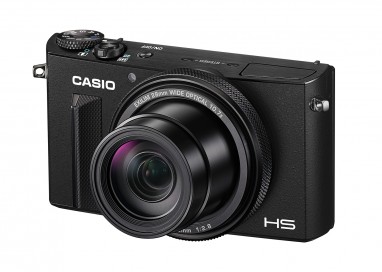Casio EX-100 – A premium model for enjoying selfies of high production value.