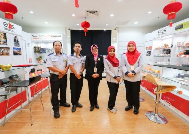 Canon Opens Customer Care Centre at Low Yat Plaza