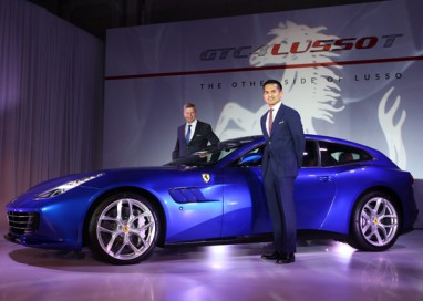 NAZA Italia reveals Ferrari GTC4Lusso T in simultaneous global debut