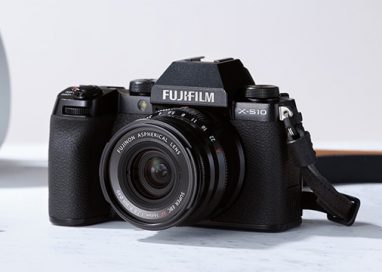Fujifilm launches mirrorless digital camera “FUJIFILM X-S10”
