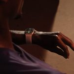 Apple-Watch-S9-lifestyle-double-tap-gesture